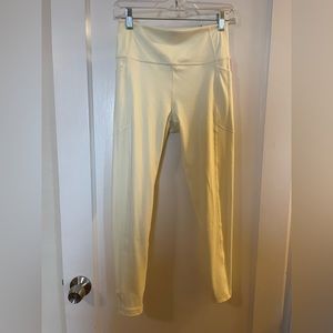NWT Victoria’s Secret Incredible Essential High-Rise Yellow Legging Women’s 8